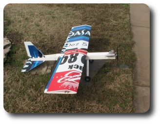 The wing has two spars. Four yardsticks are used to build the spars.